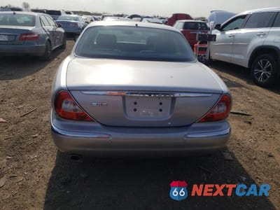 Zdjęcie 6 z 12 samochodu: 2004 JAGUAR XJ8 VIN:SAJWA71C94SG31420 - miniatura