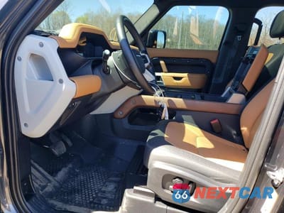 Zdjęcie 7 z 13 samochodu: 2023 LAND ROVER DEFENDER 110 X-DYNAMIC SE VIN:SALE27EU5P2151539 - miniatura