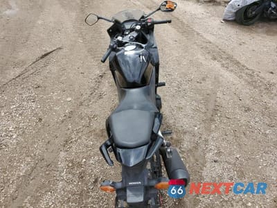 Zdjęcie 6 z 9 samochodu: 2014 HONDA CBR500 R VIN:MLHPC4418E5100435 - miniatura