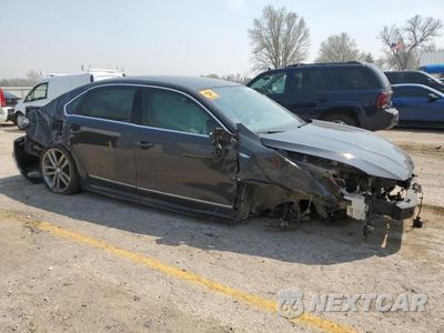 Czwarte zdjęcie samochodu z boku: 2017 VOLKSWAGEN PASSAT R-LINE VIN:1VWDT7A35HC001212 - miniatura