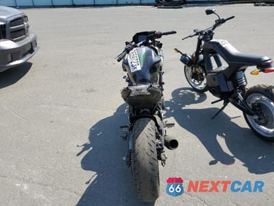 Zdjęcie 6 z 12 samochodu: 2022 KAWASAKI EX650 N VIN:ML5EXEN1XNDA76094 - miniatura