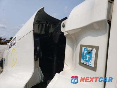 Zdjęcie 7 z 10 samochodu: 2017 FREIGHTLINER CASCADIA 125 VIN:1FUJGLDR1HLJF2801 - miniatura