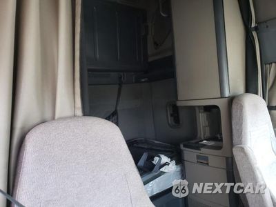 Zdjęcie 6 z 10 samochodu: 2017 FREIGHTLINER CASCADIA 125 VIN:1FUJGLDR1HLJF2801 - miniatura