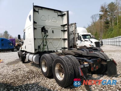 Trzecie zdjęcie samochodu z tyłu: 2017 FREIGHTLINER CASCADIA 125 VIN:1FUJGLDR1HLJF2801 - miniatura