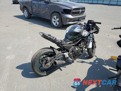 Trzecie zdjęcie samochodu z tyłu: 2022 KAWASAKI EX650 N VIN:ML5EXEN1XNDA76094 - miniatura