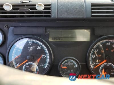 Zdjęcie 8 z 10 samochodu: 2017 FREIGHTLINER CASCADIA 125 VIN:1FUJGLDV5HLHW1054 - miniatura