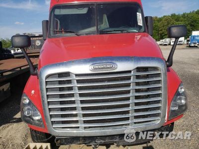 Zdjęcie 7 z 10 samochodu: 2018 FREIGHTLINER CASCADIA 125 VIN:1FUJGLDR4JLJK5196 - miniatura