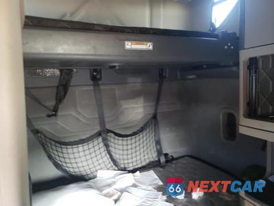 Zdjęcie 6 z 10 samochodu: 2018 FREIGHTLINER CASCADIA 125 VIN:1FUJGLDR4JLJK5196 - miniatura