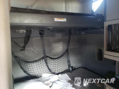 Zdjęcie 6 z 10 samochodu: 2018 FREIGHTLINER CASCADIA 125 VIN:1FUJGLDR4JLJK5196 - miniatura