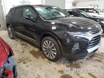 Czwarte zdjęcie samochodu z boku: 2022 CHEVROLET BLAZER PREMIER VIN:3GNKBLRS2NS169677 - miniatura