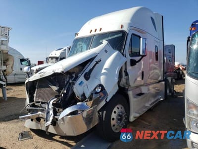 Drugie zdjęcie samochodu z przodu: 2018 FREIGHTLINER CASCADIA 125 VIN:1FUJGLFGXJLJX8934 - miniatura