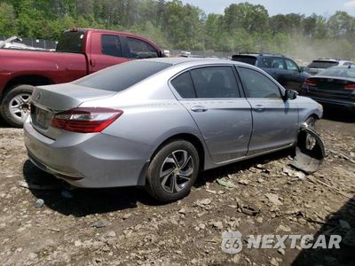 Trzecie zdjęcie samochodu z tyłu: 2017 HONDA ACCORD LX VIN:1HGCR2F31HA211098 - miniatura