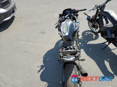 Zdjęcie 8 z 12 samochodu: 2022 KAWASAKI EX650 N VIN:ML5EXEN1XNDA76094 - miniatura