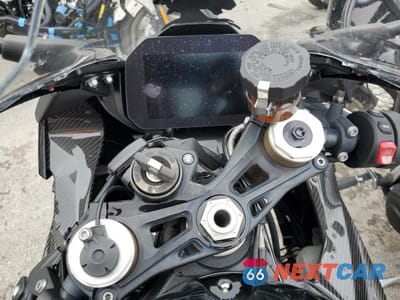 Zdjęcie 7 z 9 samochodu: 2022 BMW S 1000 RR VIN:WB10E2305N6F13709 - miniatura