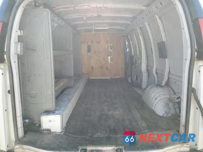 Zdjęcie 10 z 13 samochodu: 2016 GMC SAVANA G2500 VIN:1GTW7BFG4G1227640 - miniatura