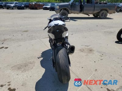 Czwarte zdjęcie samochodu z boku: 2022 BMW S 1000 RR VIN:WB10E2306N6F11127 - miniatura