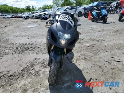 Drugie zdjęcie samochodu z przodu: 2005 SUZUKI GSX-R600 K VIN:JS1GN7CA352111189 - miniatura