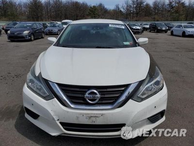 Piąte zdjęcie samochodu w środku: 2016 NISSAN ALTIMA 2.5 VIN:1N4AL3AP0GC198652 - miniatura