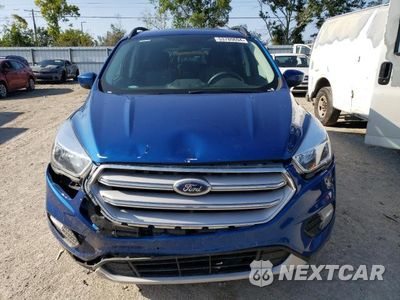 Piąte zdjęcie samochodu w środku: 2018 FORD ESCAPE SE VIN:1FMCU9GD7JUD57275 - miniatura