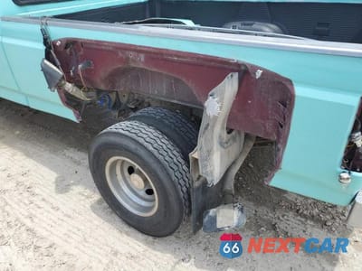 Zdjęcie 9 z 10 samochodu: 1992 FORD F350 VIN:1FTJX35MXNKB32837 - miniatura