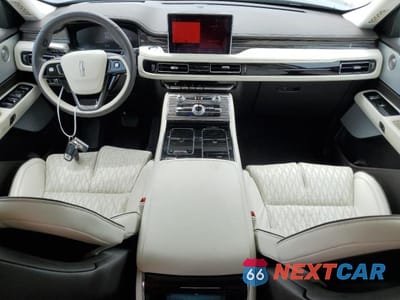 Zdjęcie 8 z 13 samochodu: 2023 LINCOLN AVIATOR BLACK LABEL VIN:5LM5J9XC3PGL12976 - miniatura