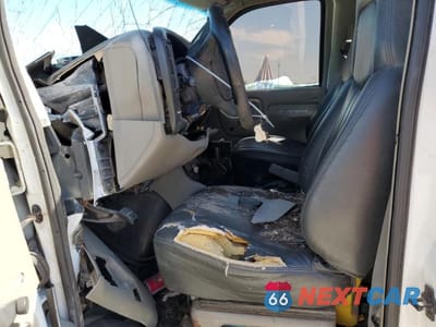 Zdjęcie 7 z 13 samochodu: 2001 CHEVROLET EXPRESS G2500 VIN:1GCGG25R111242059 - miniatura