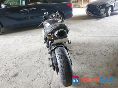 Czwarte zdjęcie samochodu z boku: 2008 HONDA CBR600 RR VIN:JH2PC40498M101324 - miniatura