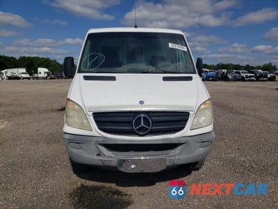 Piąte zdjęcie samochodu w środku: 2012 MERCEDES-BENZ SPRINTER 2500 VIN:WD3PE7CC3C5624696 - miniatura