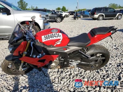 Trzecie zdjęcie samochodu z tyłu: 2016 BMW S 1000 R VIN:WB10D1200GZ696904 - miniatura