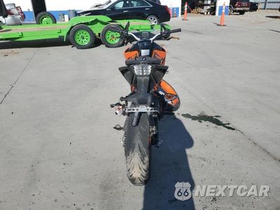 Czwarte zdjęcie samochodu z boku: 2020 KTM 200 DUKE VIN:MD2JPC403LC018467 - miniatura