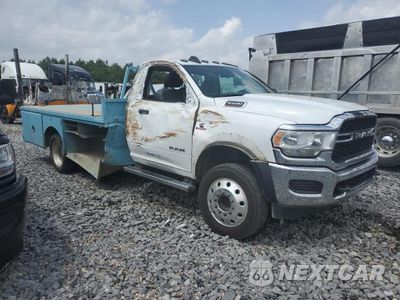 Czwarte zdjęcie samochodu z boku: 2019 RAM 5500 VIN:3C7WRMBLXKG557577 - miniatura