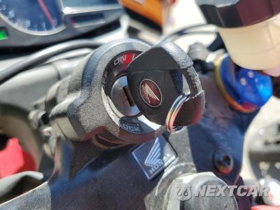 Zdjęcie 8 z 9 samochodu: 2024 HONDA CBR600 RR VIN:JH2PC40J9RK100130 - miniatura