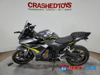 Trzecie zdjęcie samochodu z tyłu: 2022 HONDA CBR500 RA VIN:MLHPC6253N5301239 - miniatura