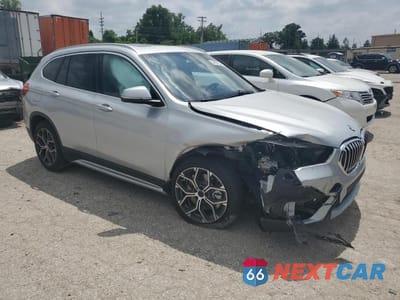 Czwarte zdjęcie samochodu z boku: 2021 BMW X1 XDRIVE28I VIN:WBXJG9C06M5T27899 - miniatura