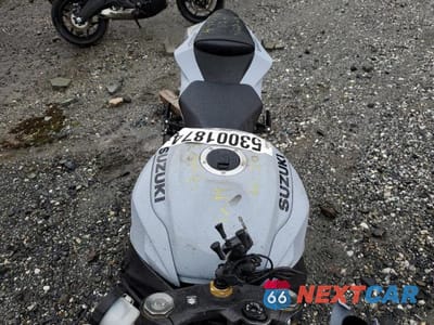 Piąte zdjęcie samochodu w środku: 2023 SUZUKI GSX-R750 VIN:JS1GR7MA6P7100552 - miniatura