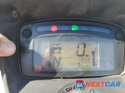 Zdjęcie 8 z 10 samochodu: 2009 SUZUKI LT-A750 XP VIN:5SAAR41P997101428 - miniatura