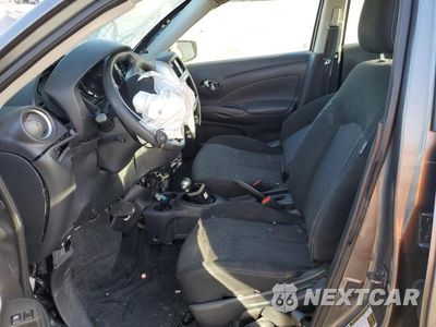Zdjęcie 7 z 12 samochodu: 2019 NISSAN VERSA S VIN:3N1CN7AP8KL880408 - miniatura