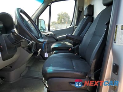 Zdjęcie 7 z 13 samochodu: 2015 MERCEDES-BENZ SPRINTER 3500 VIN:WD3PF0DC1F5998389 - miniatura