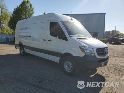Czwarte zdjęcie samochodu z boku: 2014 MERCEDES-BENZ SPRINTER 2500 VIN:WD3PE8DC0E5861623 - miniatura