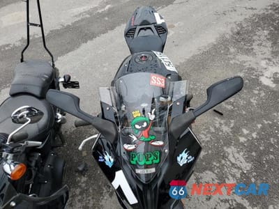 Piąte zdjęcie samochodu w środku: 2022 BMW S 1000 RR VIN:WB10E2305N6F13709 - miniatura