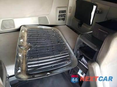 Zdjęcie 6 z 10 samochodu: 2015 INTERNATIONAL PROSTAR VIN:3HSDJAPR4FN686446 - miniatura
