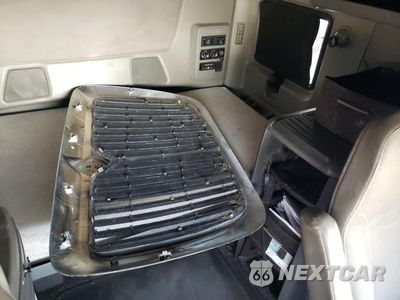 Zdjęcie 6 z 10 samochodu: 2015 INTERNATIONAL PROSTAR VIN:3HSDJAPR4FN686446 - miniatura