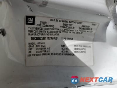 Zdjęcie 13 z 13 samochodu: 2001 CHEVROLET EXPRESS G2500 VIN:1GCGG25R111242059 - miniatura