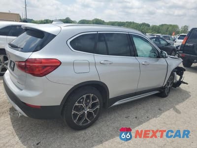 Trzecie zdjęcie samochodu z tyłu: 2021 BMW X1 XDRIVE28I VIN:WBXJG9C06M5T27899 - miniatura