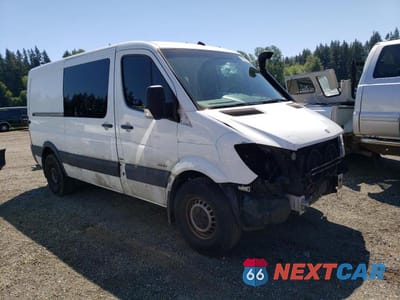 Czwarte zdjęcie samochodu z boku: 2014 MERCEDES-BENZ SPRINTER 2500 VIN:WD4PE7DC0E5887838 - miniatura