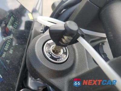 Zdjęcie 8 z 9 samochodu: 2023 SUZUKI GSX800 R VIN:JS1EM11B9P7100464 - miniatura