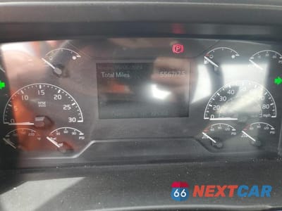 Zdjęcie 8 z 10 samochodu: 2020 VOLVO VNR VIN:4V4WC9EG8LN225368 - miniatura