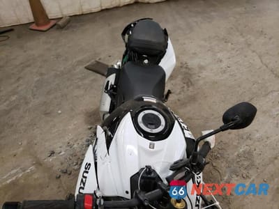 Piąte zdjęcie samochodu w środku: 2023 SUZUKI GSX-S750 M VIN:JS1C533D4P7100466 - miniatura