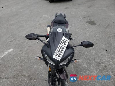 Piąte zdjęcie samochodu w środku: 2015 HONDA CBR300 R VIN:MLHNC5107F5101568 - miniatura