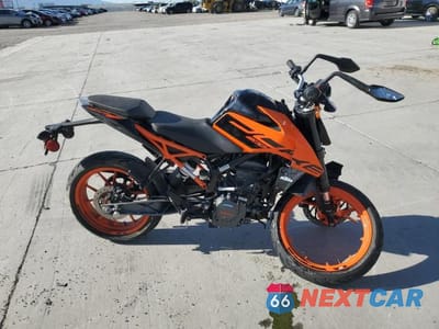 2020 KTM 200 DUKE MD2JPC403LC018467 - główne zdjęcie licytacji z USA - miniatura